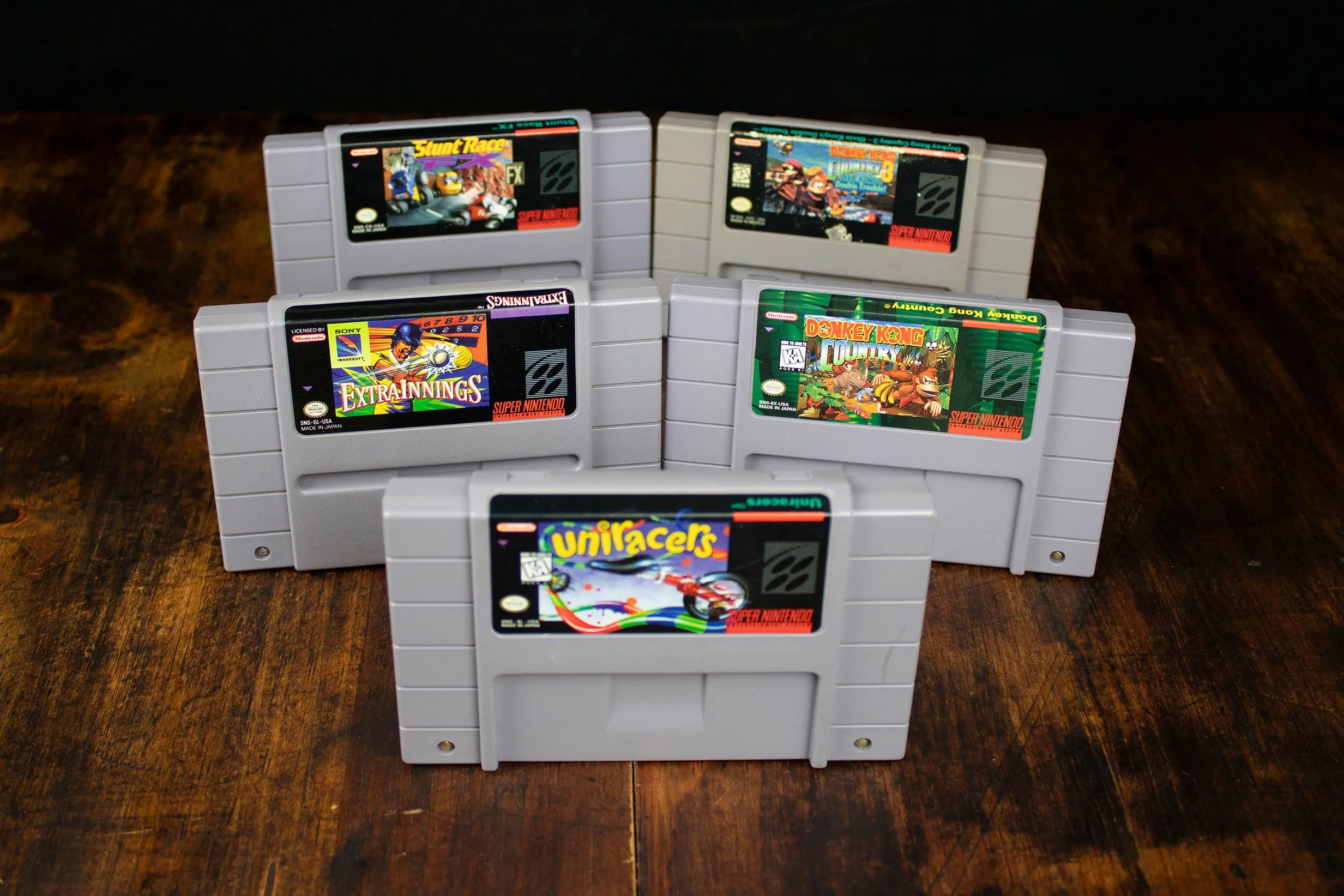 Các băng game SNES xếp chồng lên nhau