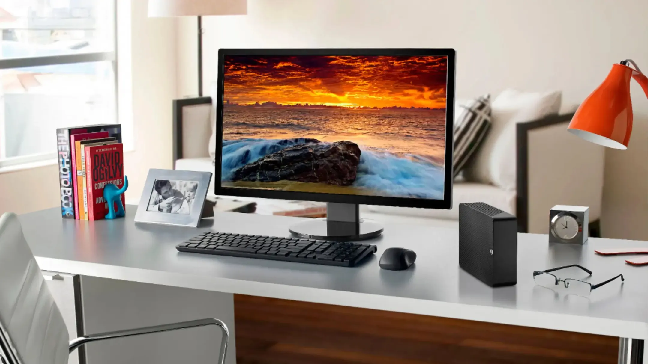 Cận cảnh cổng USB 3.0 và nguồn trên ổ cứng Seagate Expansion 22TB