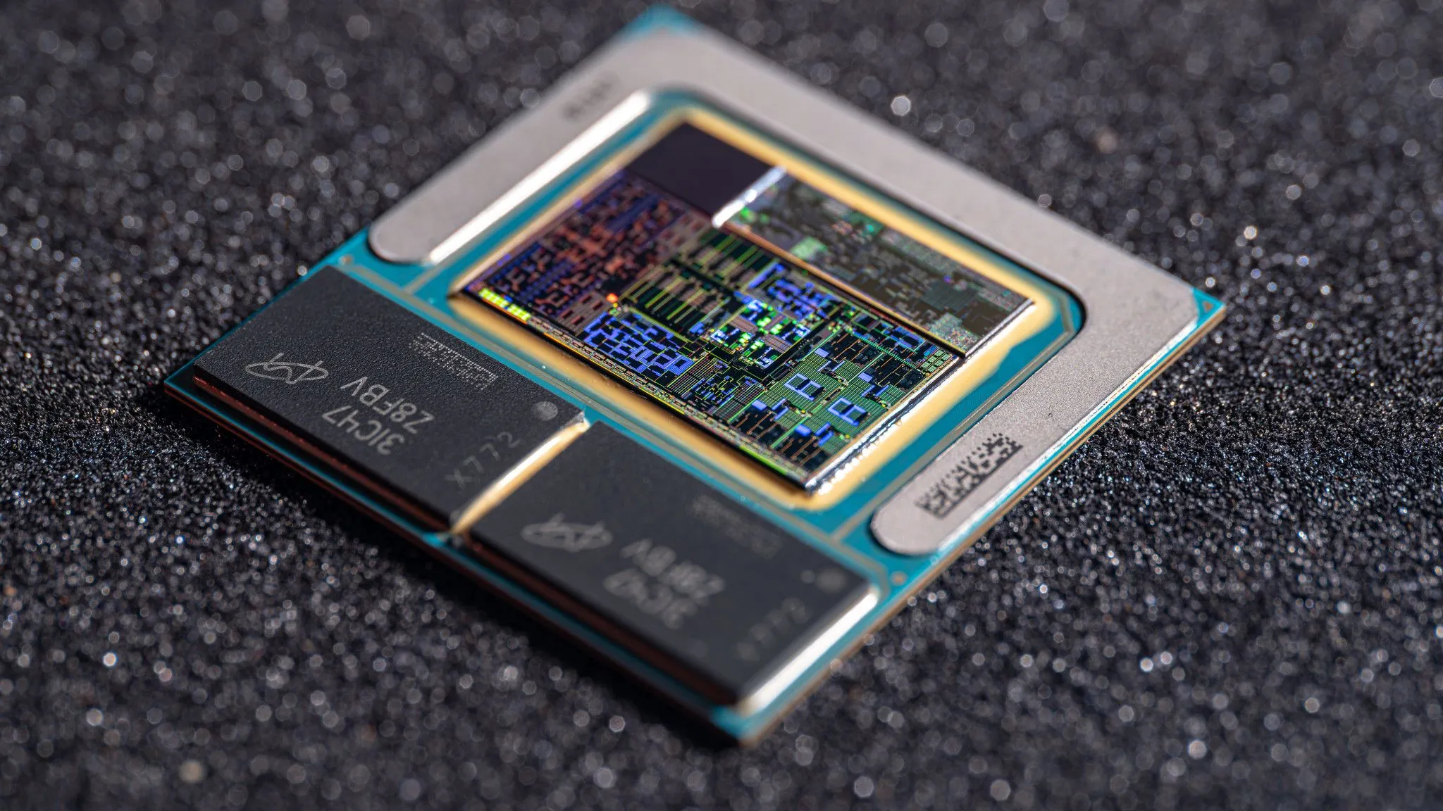 Cận cảnh kiến trúc chip Intel Lunar Lake, đối thủ cạnh tranh về hiệu suất và thời lượng pin với Snapdragon X Elite