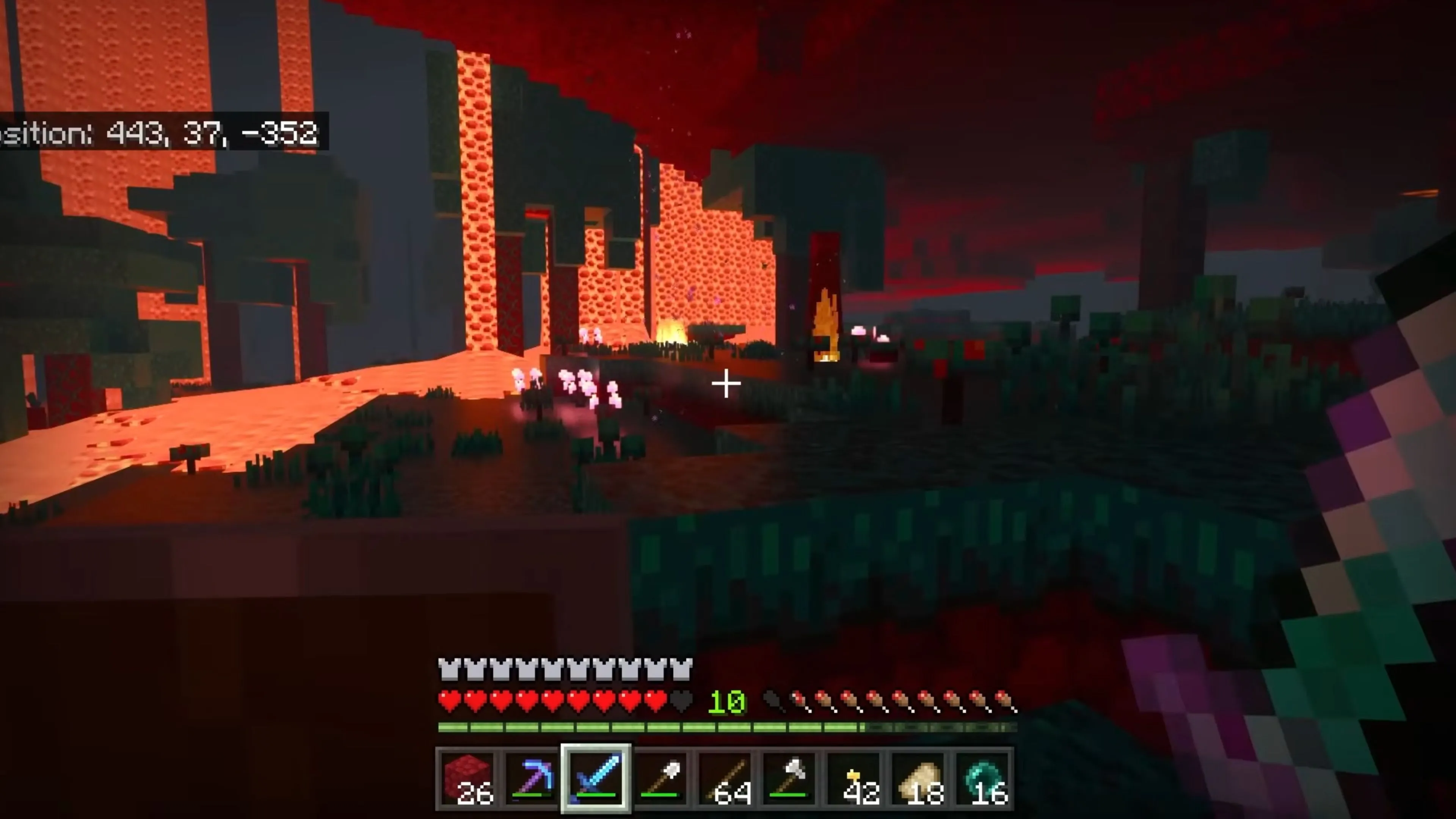 Chế độ sinh tồn trong Minecraft với quái vật và công trình tự bảo vệ.