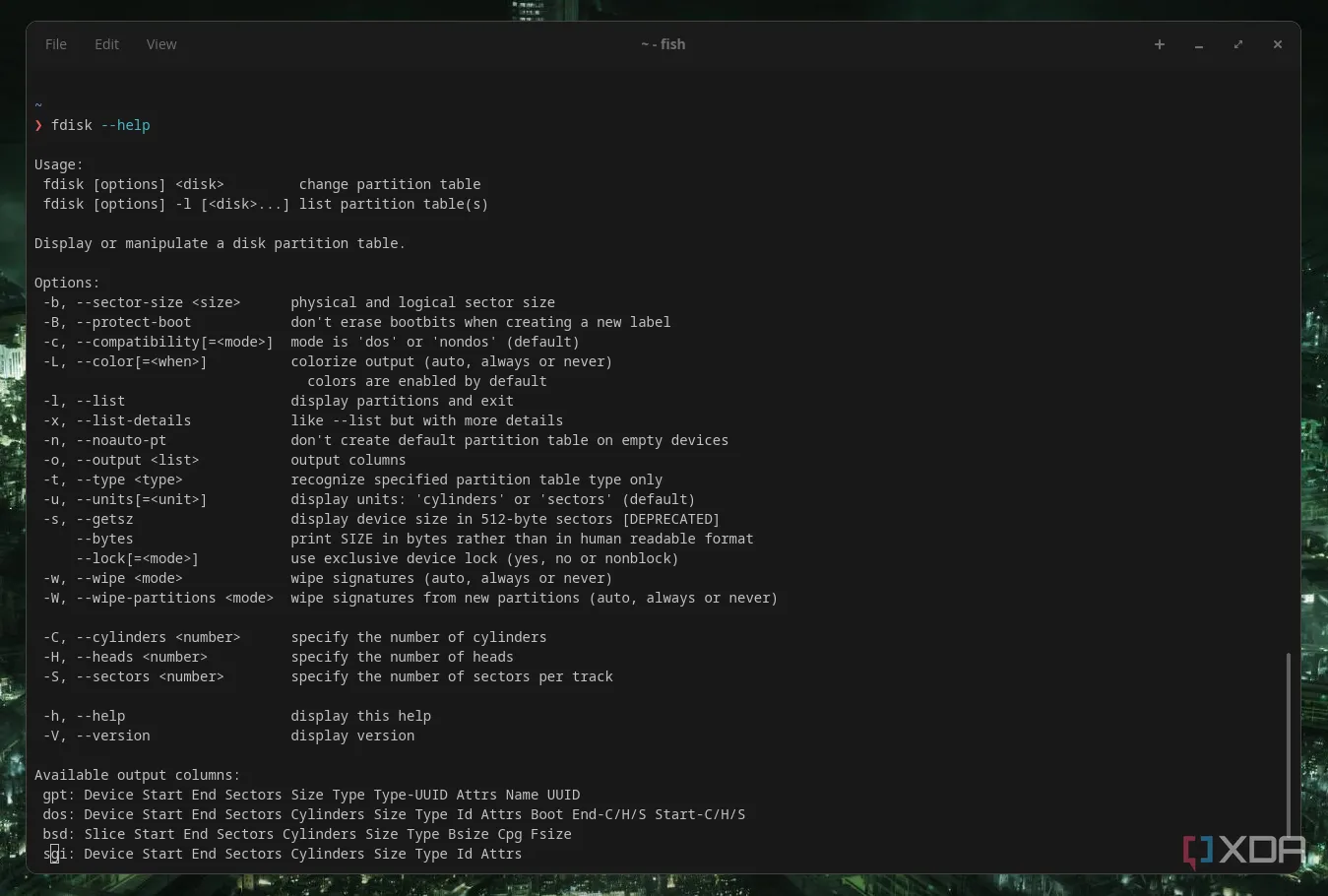 Giao diện dòng lệnh của fdisk trong Linux hiển thị các tùy chọn để quản lý phân vùng