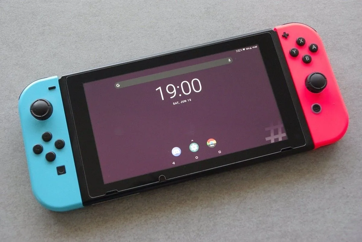 Giao diện LineageOS (Android) chạy trên Nintendo Switch, minh họa khả năng cài đặt hệ điều hành tùy chỉnh
