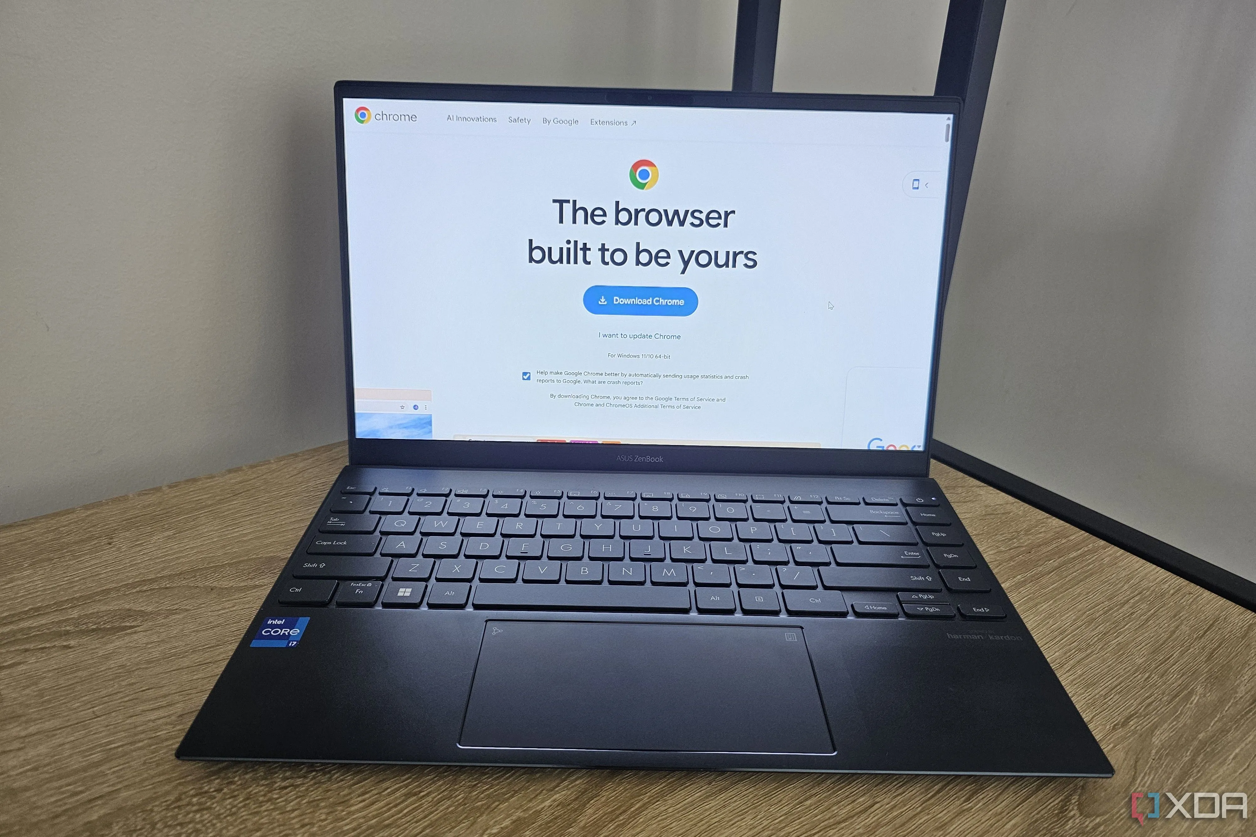 Giao diện trình duyệt Google Chrome trên máy tính xách tay