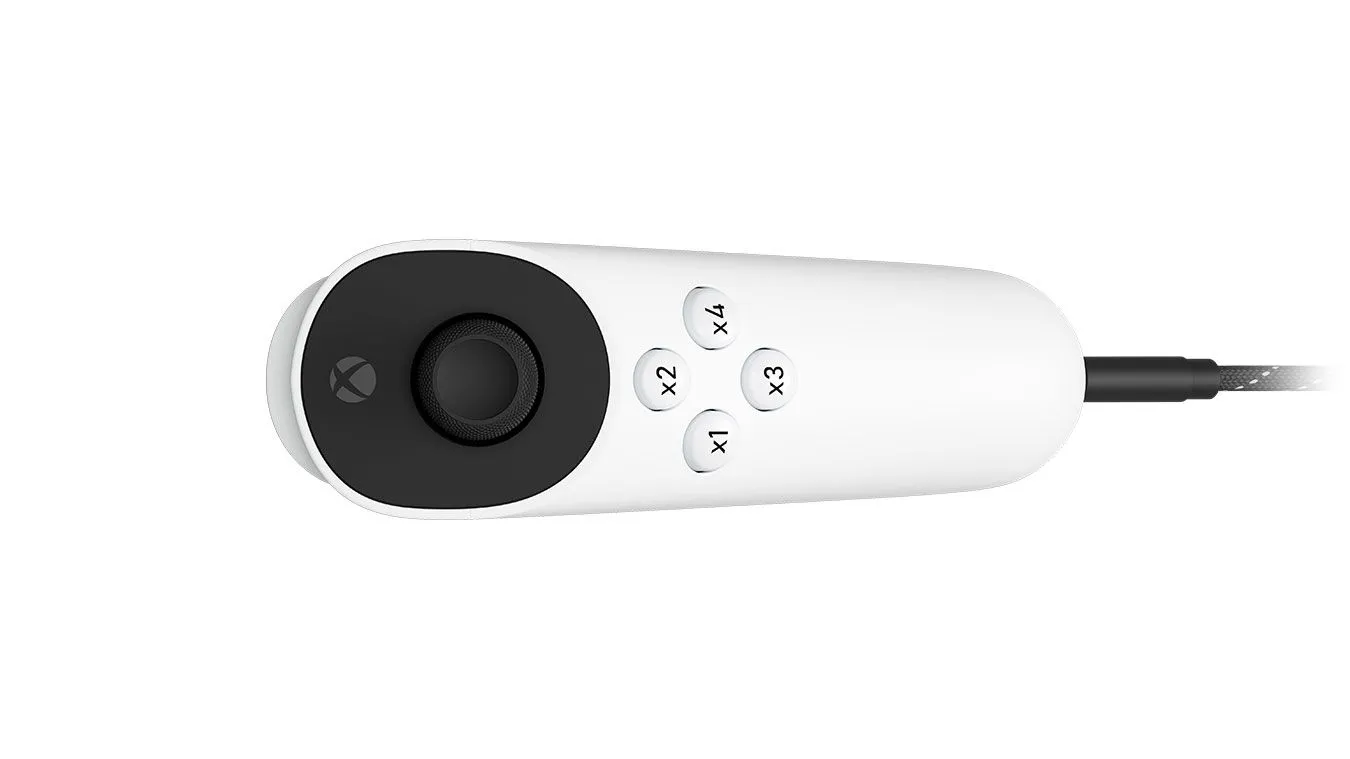 Hình ảnh Xbox Adaptive Joystick, một tay cầm chơi game màu đen với cần điều khiển và các nút bấm được thiết kế chuyên biệt cho người chơi có khả năng vận động hạn chế, minh họa khả năng tiếp cận trong gaming.