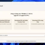 Hoạt ảnh quy trình cài đặt và tùy chỉnh Windows 11 với Flyoobe, hiển thị các bước cá nhân hóa OOBE.