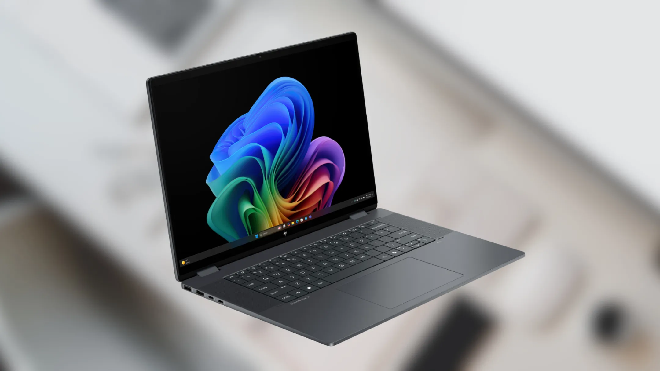 HP OmniBook X Flip hiển thị màn hình 16 inch 2K sống động với chip AMD Ryzen AI