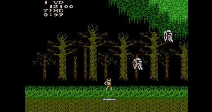 Màn hình trò chơi Ghosts n Goblins với Arthur né tránh đòn tấn công của quái vật
