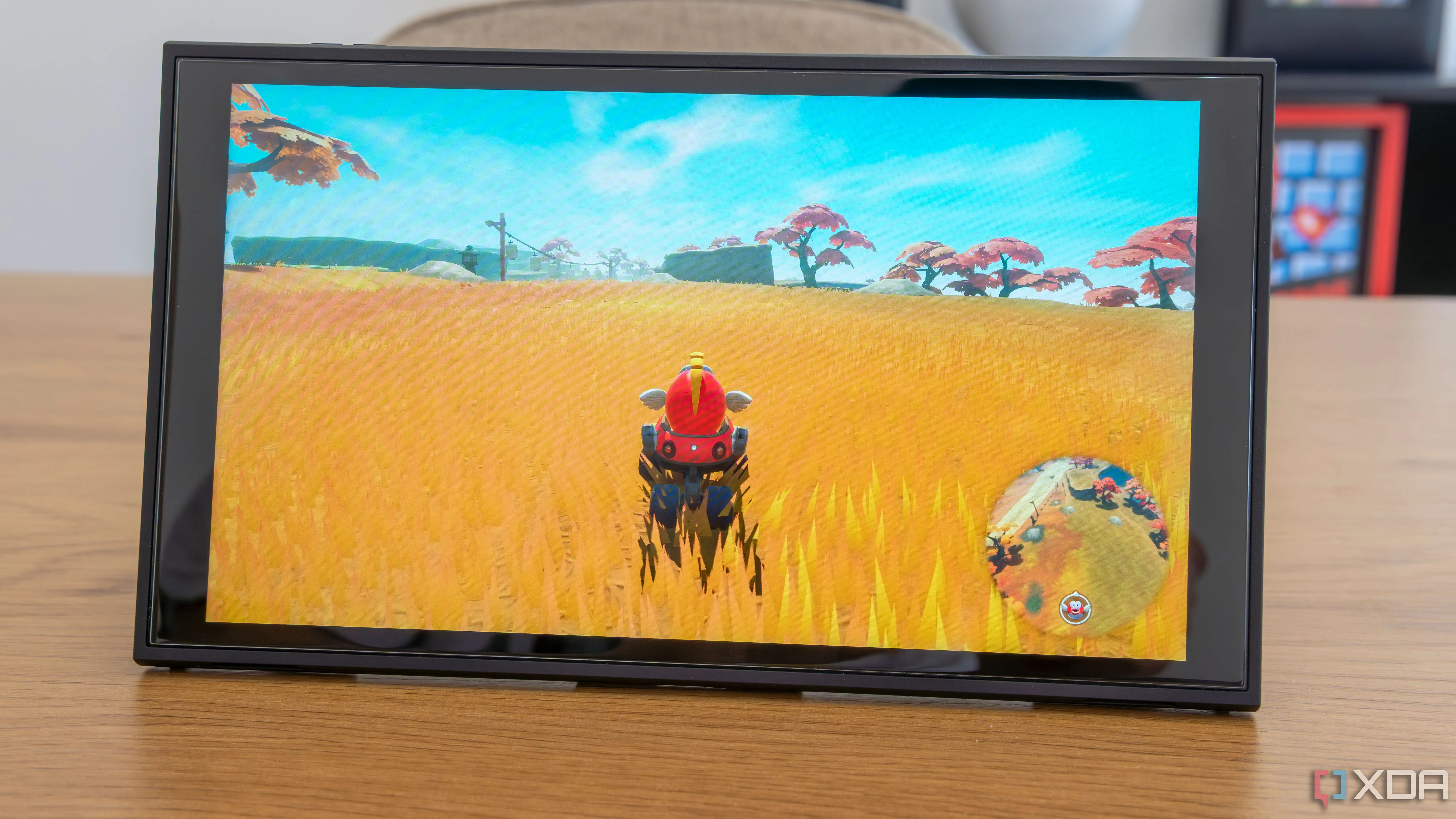 Mặt trước máy Nintendo Switch 2 hiển thị trò chơi Mario Kart World, làm nổi bật khả năng xử lý đồ họa nâng cao và tựa game chủ lực của hệ máy.