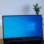 Máy tính xách tay chạy Windows 10, hệ điều hành sắp hết hỗ trợ