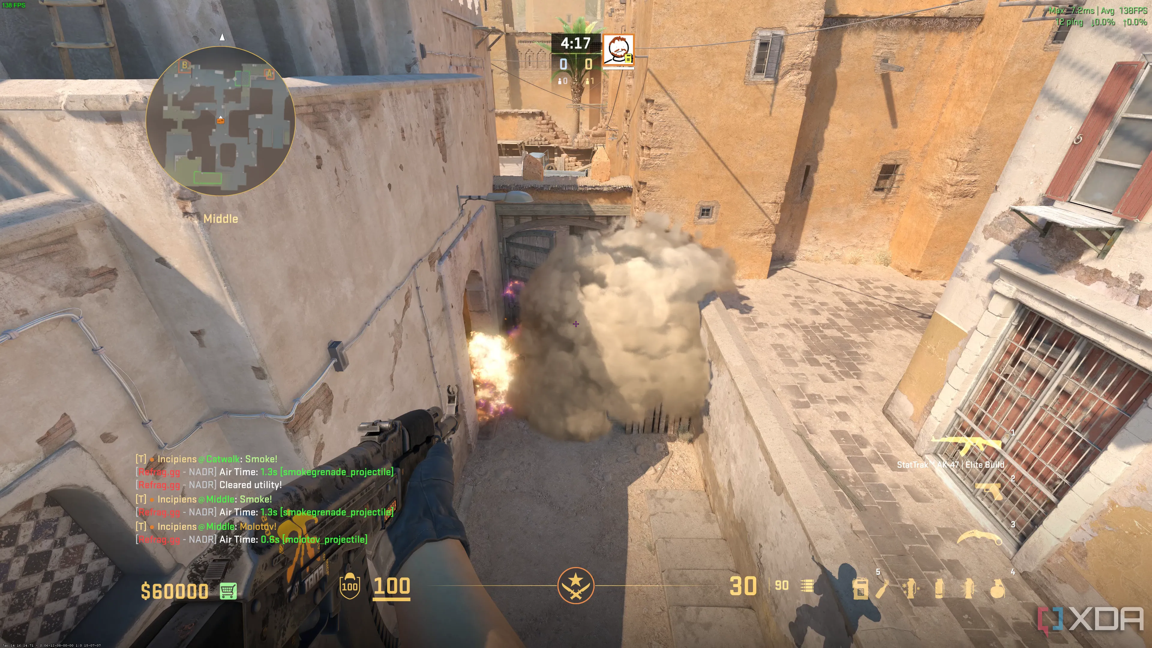 Một quả lựu đạn khói (smoke grenade) đang phát nổ trong Counter-Strike 2