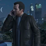 Người đàn ông gọi điện trong Grand Theft Auto V với khung cảnh thành phố ban đêm, minh họa chi phí phát triển game AAA và môi trường game phức tạp.
