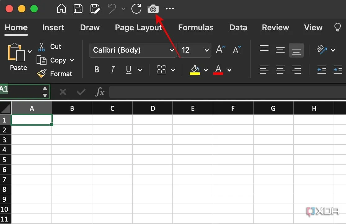 Nút Camera đã được thêm vào thanh công cụ truy cập nhanh của Excel