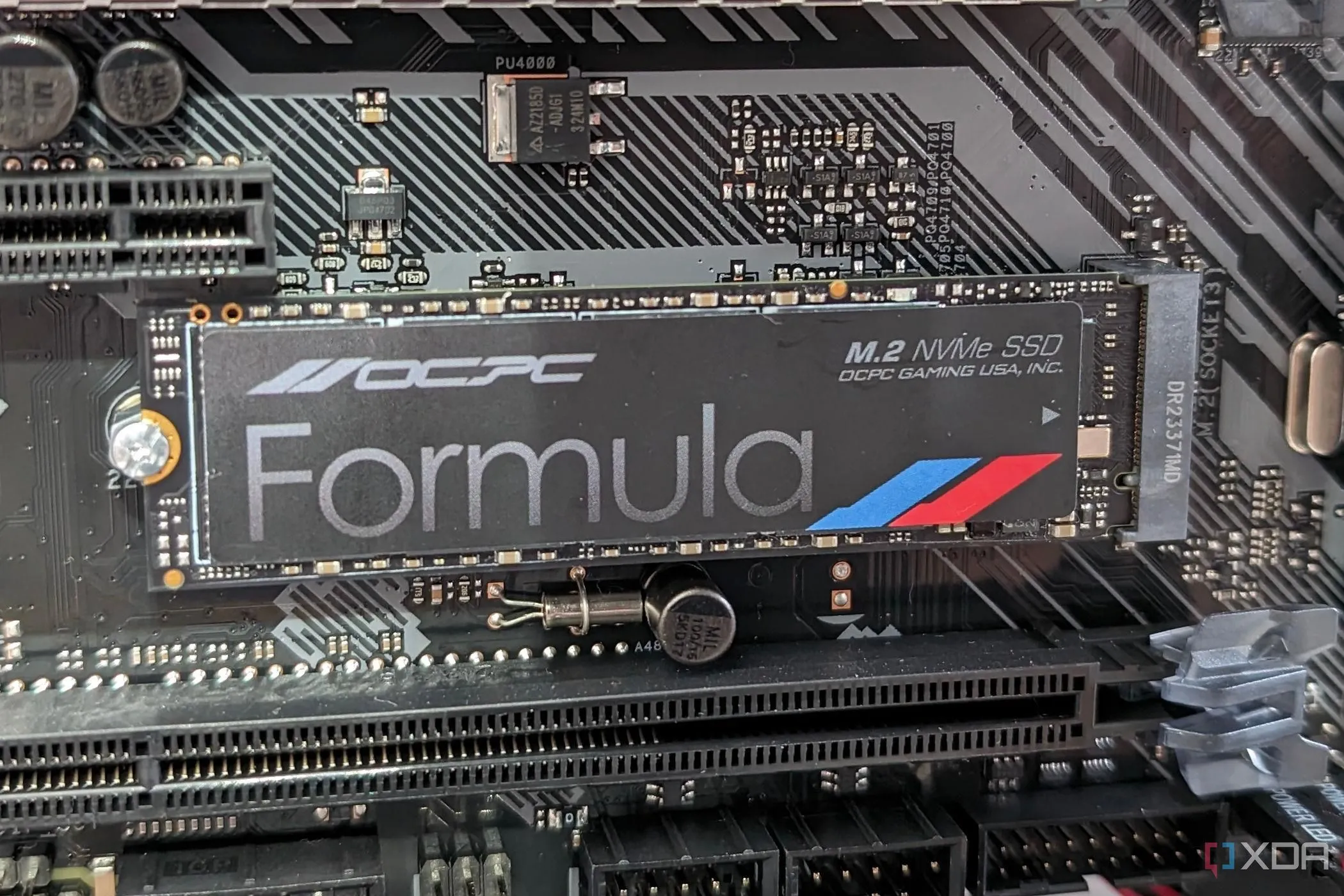 Ổ cứng SSD NVMe M.2 OCPC gắn trên bo mạch chủ Asus