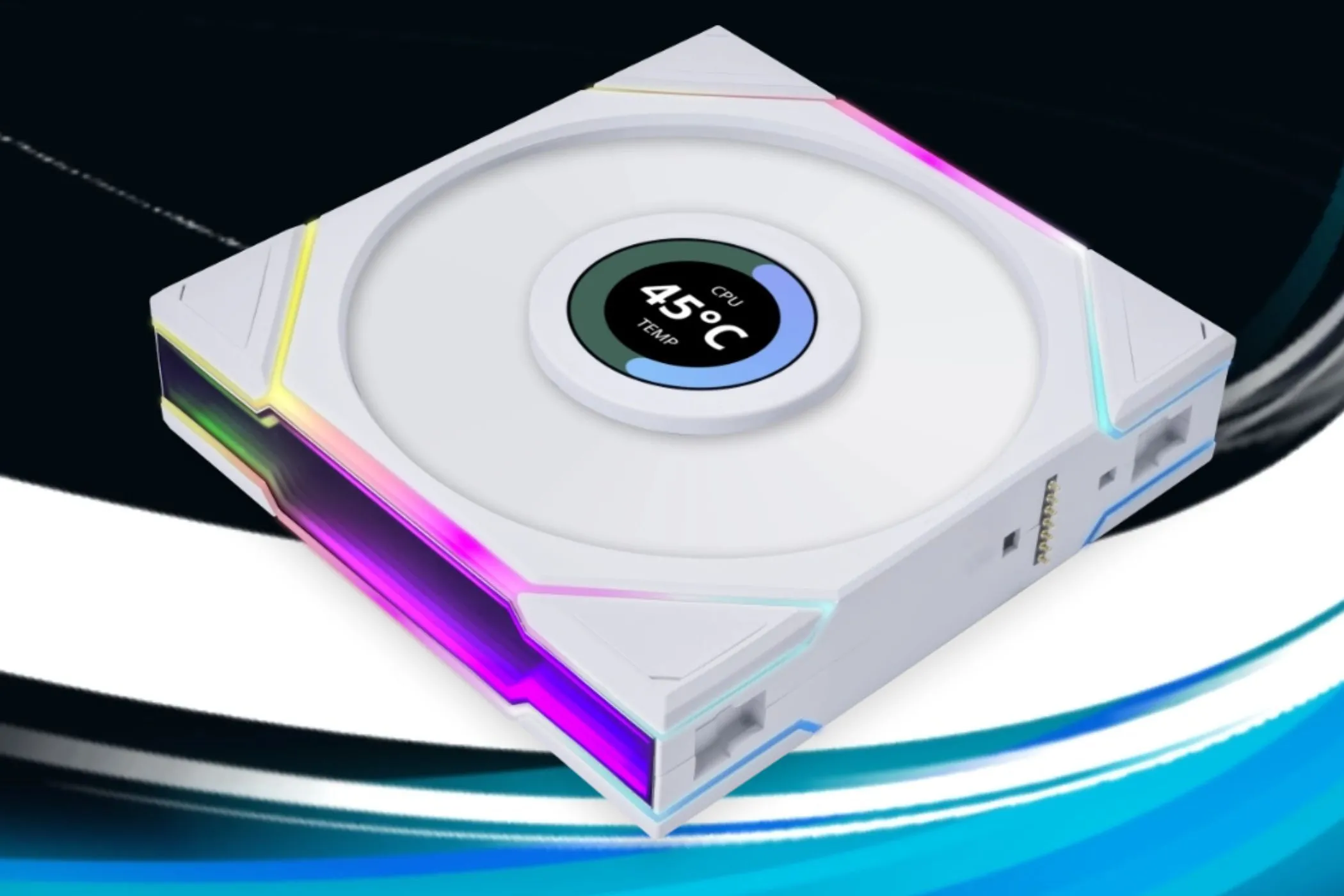Quạt tản nhiệt Lian Li UNI Fan TL LCD với màn hình hiển thị sống động, biểu tượng cho xu hướng LCD trên linh kiện PC.