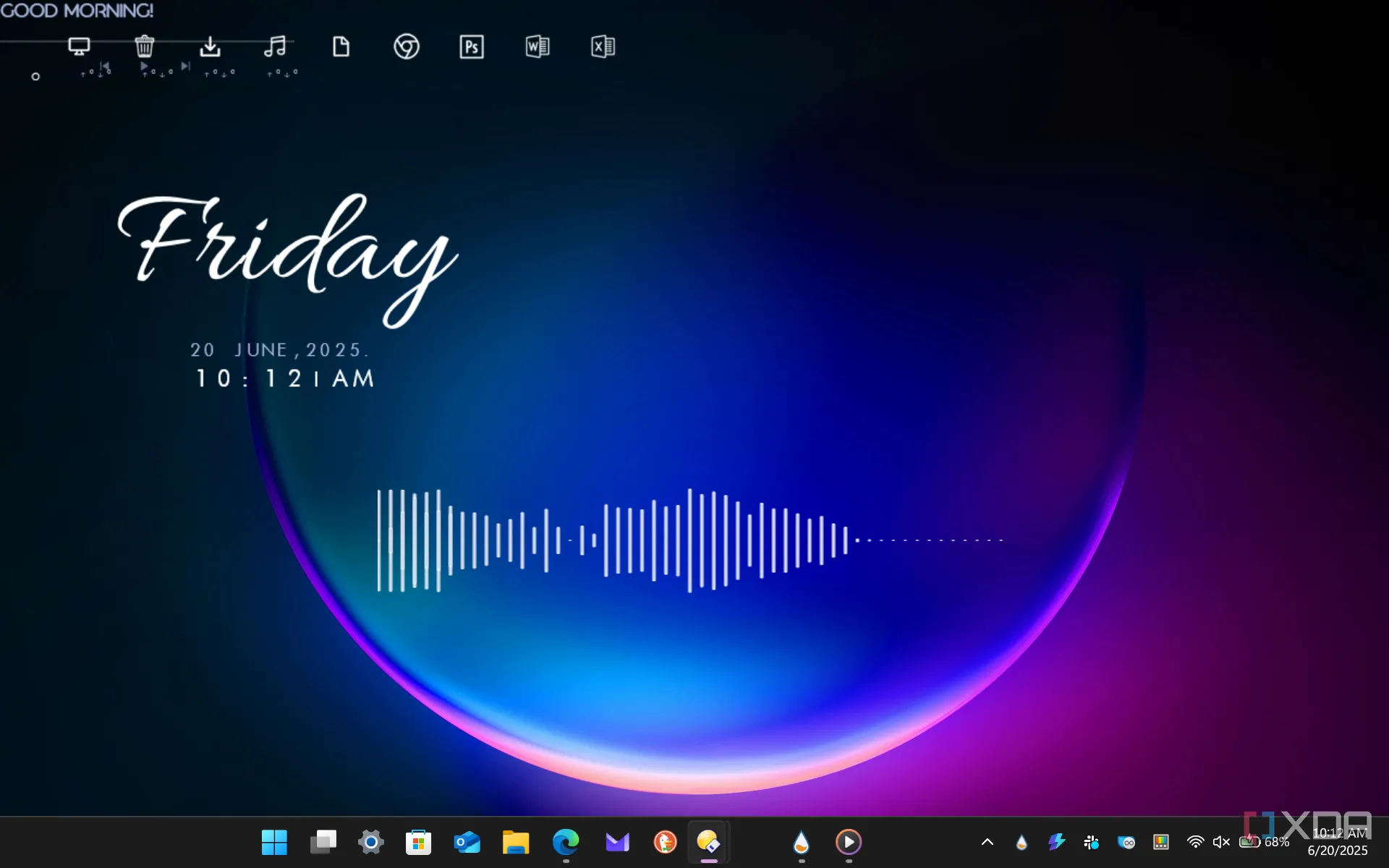 Skin Rainmeter Inside Dream tối giản trên nền Windows với các widget tiện ích