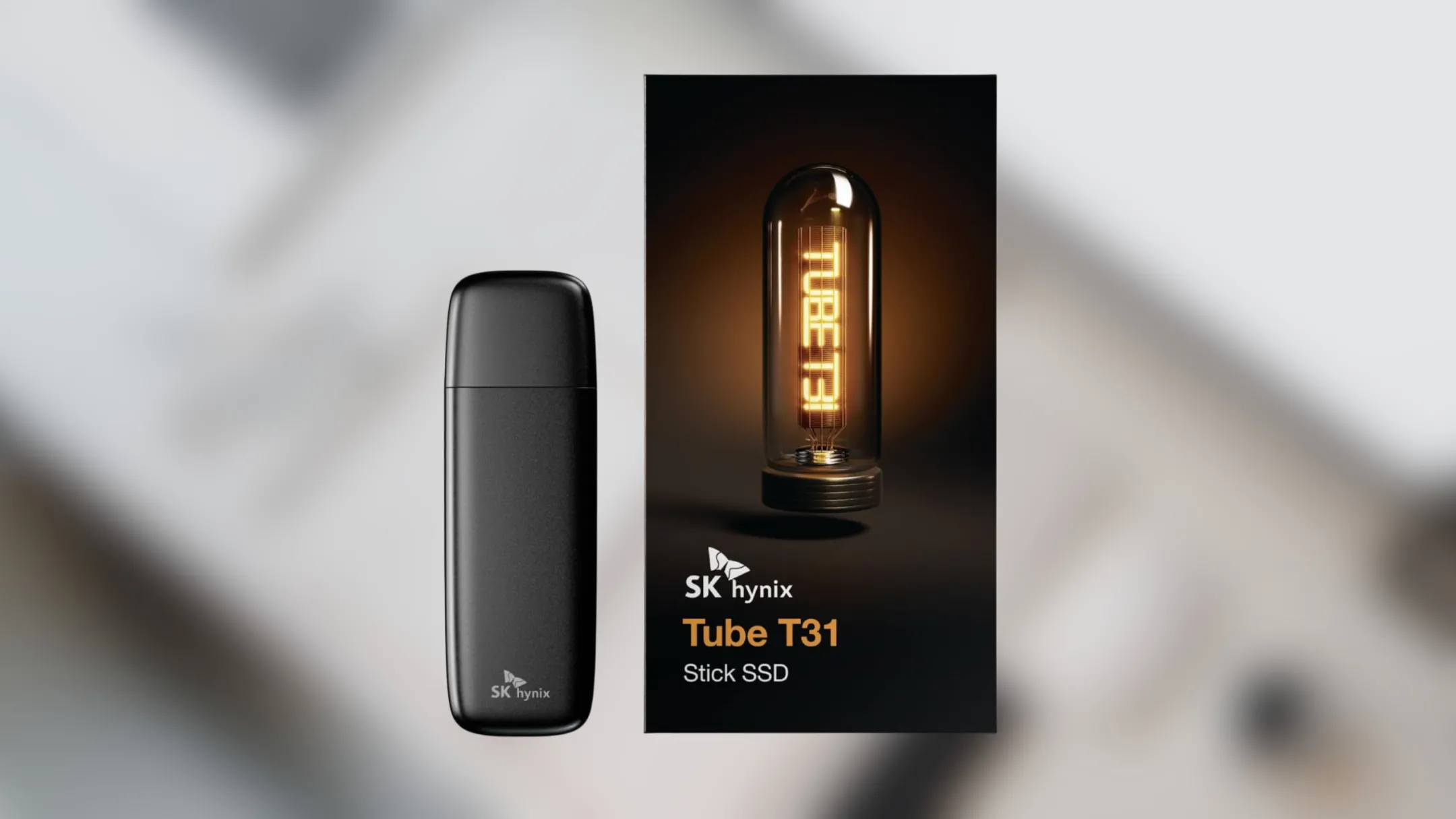 Thiết kế chi tiết và cổng USB-A của ổ cứng SSD SK Hynix Tube T31 1TB