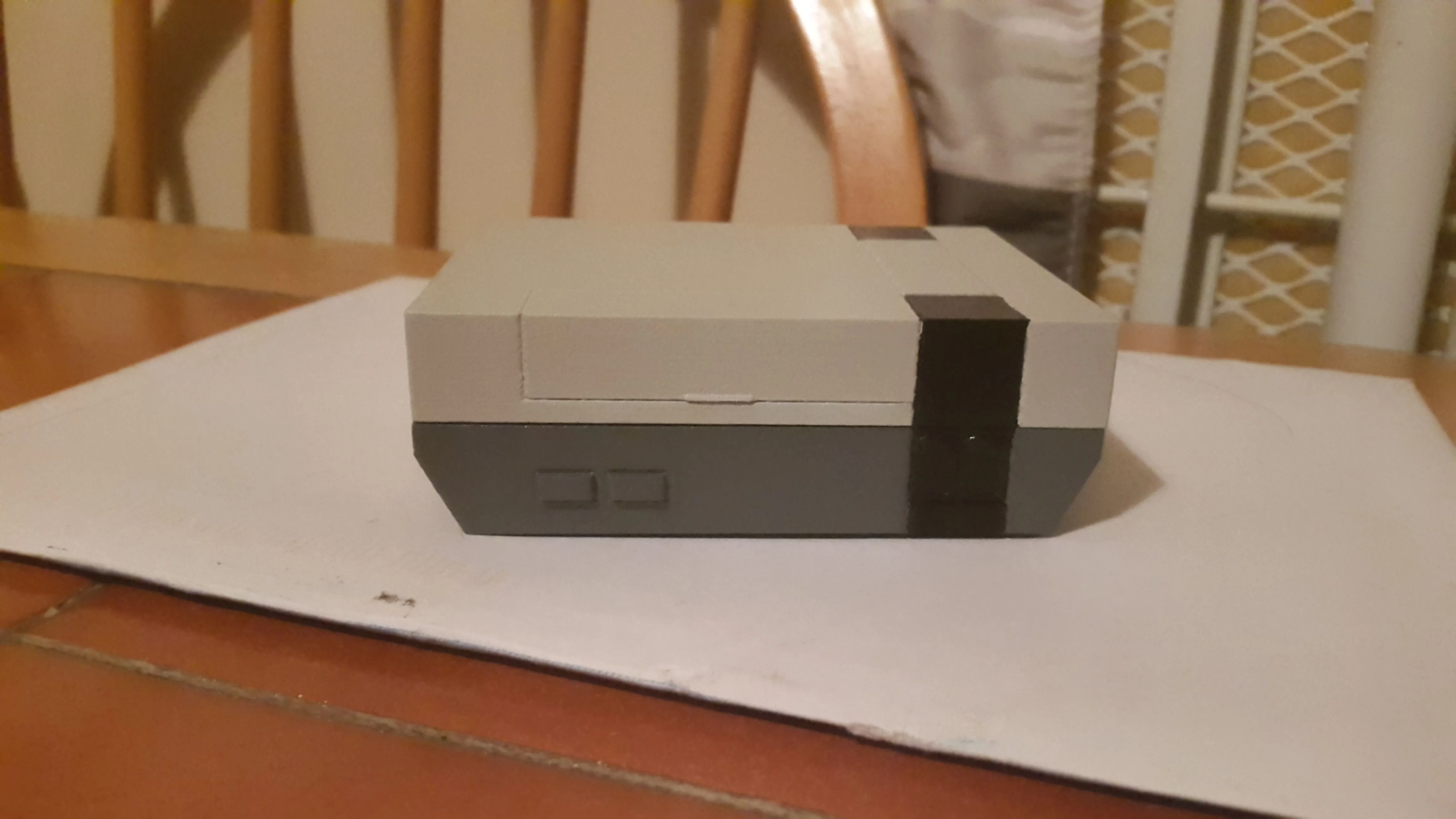 Vỏ case Raspberry Pi phong cách Nintendo NES, mô phỏng máy chơi game cổ điển