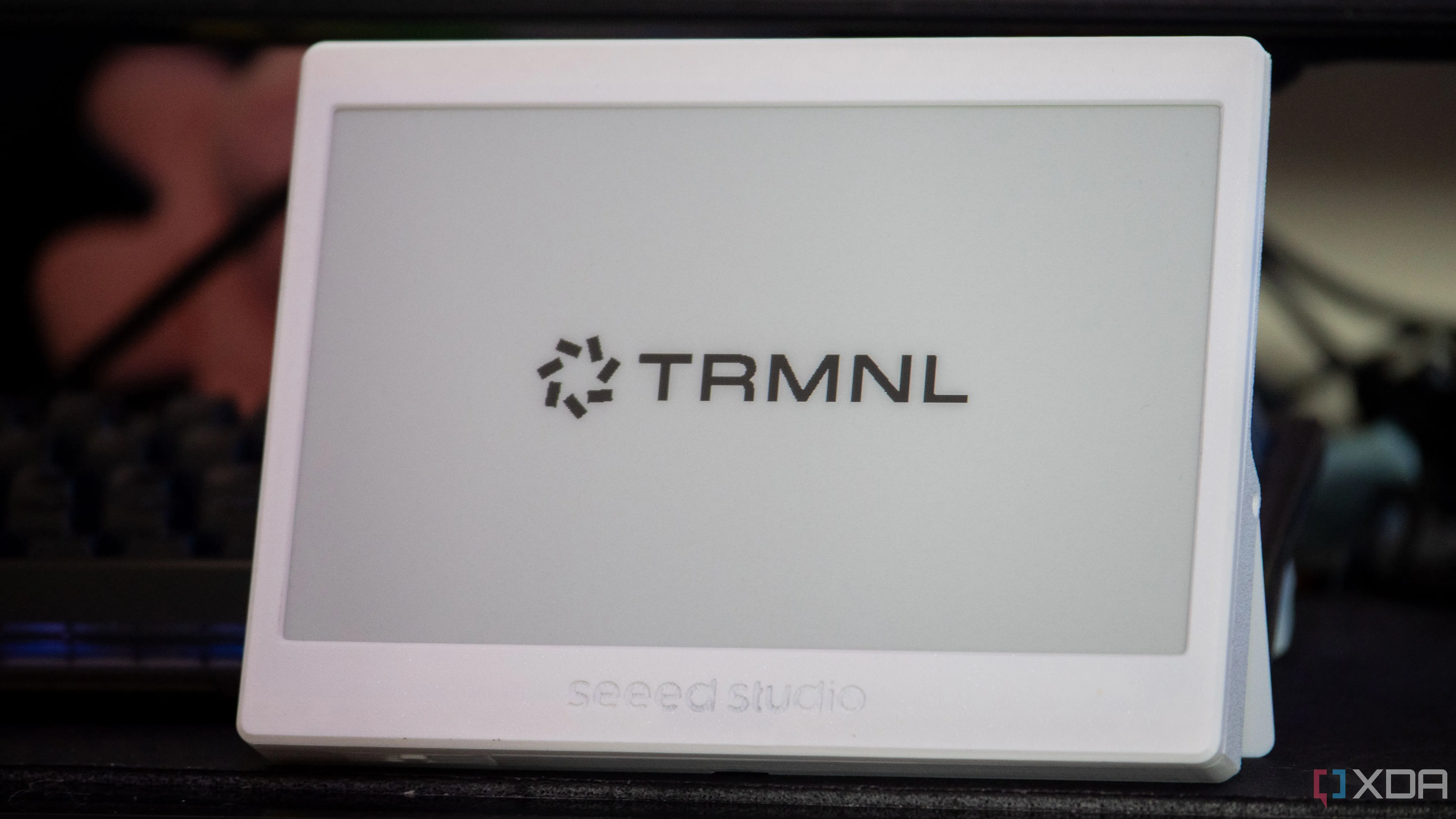 XIAO ePaper Panel hiển thị logo TRMNL